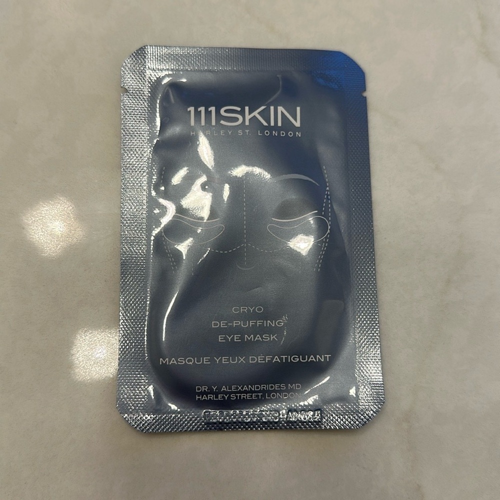 New/ unused. 111Skin. Cryo De-Puffing Eye Mask. 1 set
